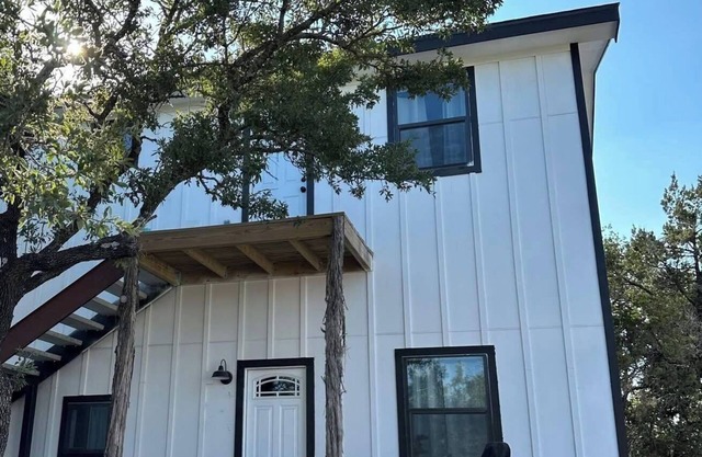 Hill Country Haven – Clean & Cozy 2BR Retreat