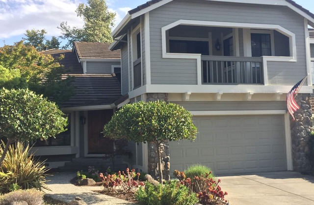 Hilltop 2Bd Townhome w/views