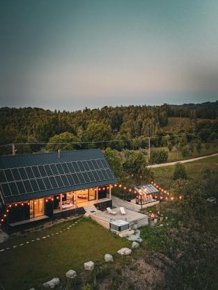 Hilltop Munteni