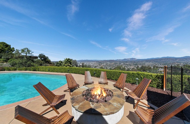 Hilltop Oasis 14 mi from downtown San Diego