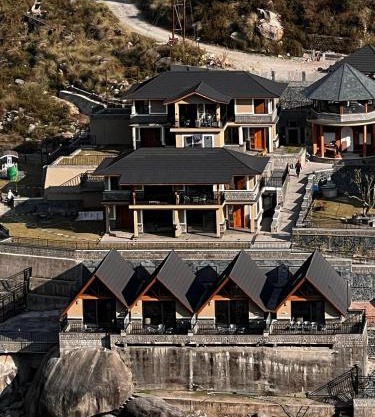 Himani Hill View Retreat
