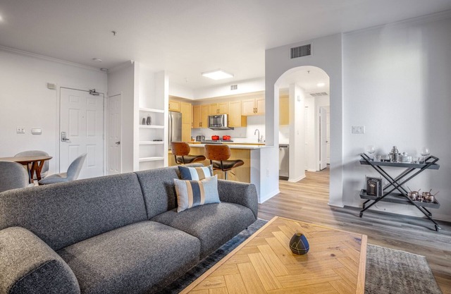 Hip Hollywood 2BR w/Gym, Pool, Spa, walk to Sunset Blvd, by Blueground