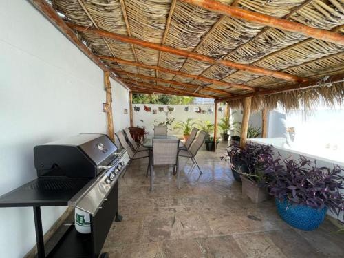Historic Home with Roof-top Terrace and Grill