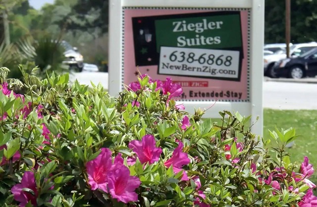 Historic New Bern Charm with Unique Themed Rooms