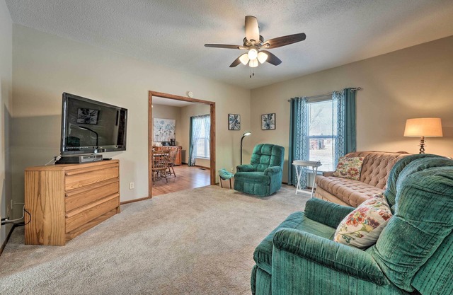 Historical West Mineral Escape w/Porch!