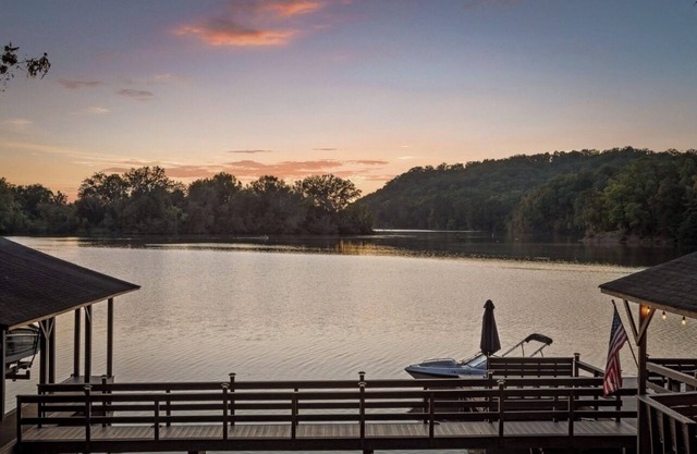 Hiwassee Riverfront 3 BR House