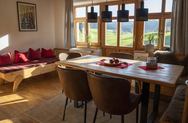 Hochwertig Ausgestattetes Ferienhaus mit Großem Garten/terrasse