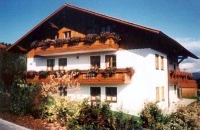 Holiday Apartment in Wiedenmühle with Barbecue and Garden