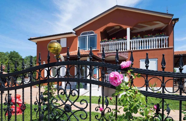 Holiday apartment in a quiet location