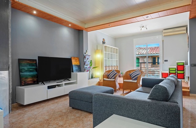 Holiday Home "Ca La Francina" with Mountain View, terrace & Wi-Fi