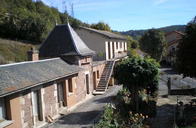 Holiday Home 'Gîte Saint-victor-et-melvieu' with Mountain View