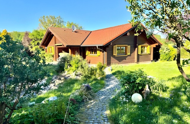 Holiday Home 'Zur Einberger Schweiz' with Private Terrace, Private Garden and Wi-Fi