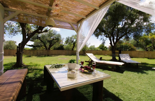 Holiday Home 'Hacienda' with Private Terrace, Wi-Fi and Air Conditioning