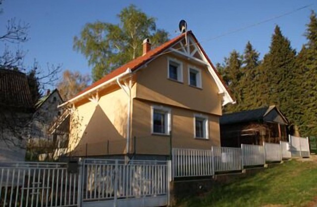 Holiday home in Igal with terrace and barbecue