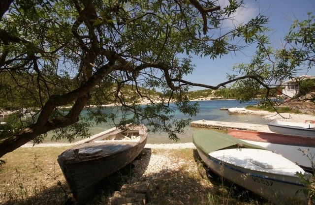 Holiday Home in Vis with Terrace, Air condition, Dishwasher (139-2)