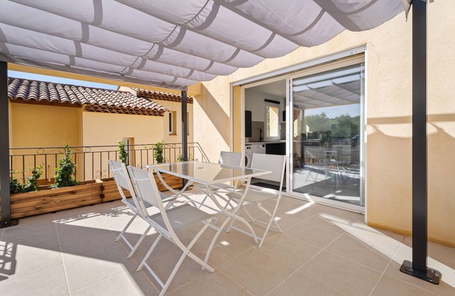 Holiday Home 'L'oliveraie' with Mountain View, Private Terrace and Air Conditioning