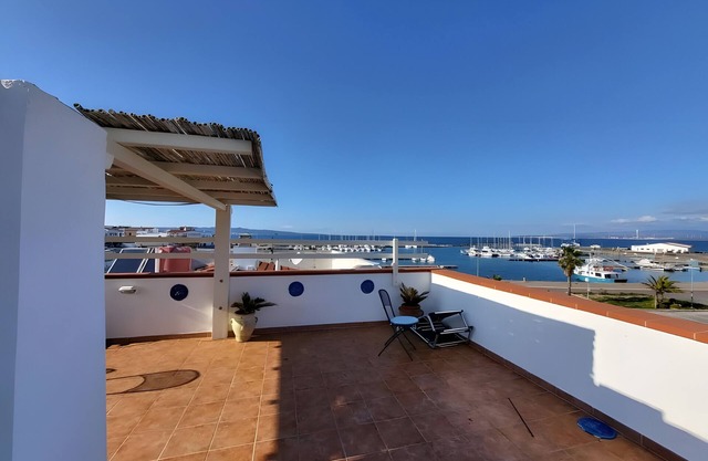 Holiday Home 'La Perla Del Mare' with Sea View, Wi-Fi and Air Conditioning