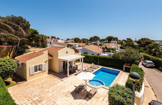 Holiday house for 4 persons approx. 150 qm in Cala Blanca, Menorca (West coast of Menorca)