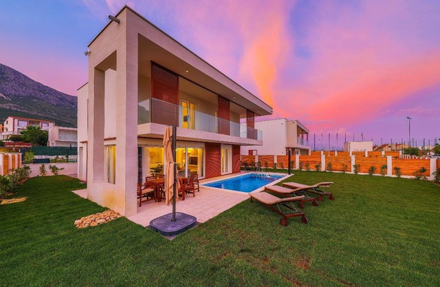 Holiday house Kastel Gomilica for 1 - 10 persons with 4 bedrooms - Holiday home