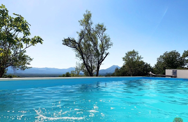 Holiday house Sestanovac for 1 - 14 persons with 4 bedrooms - Holiday house