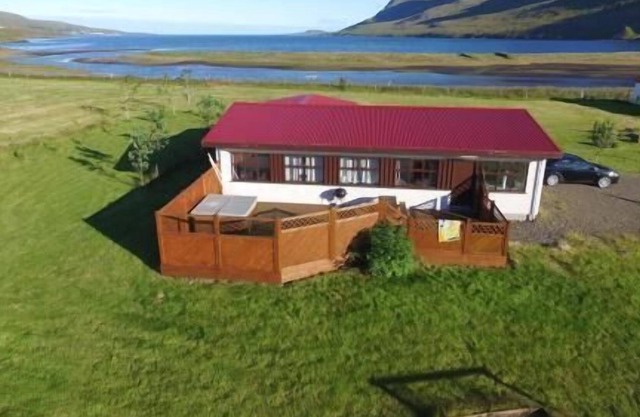 Holiday house Stöðvarfjörður for 1 - 8 persons with 4 bedrooms - Holiday home