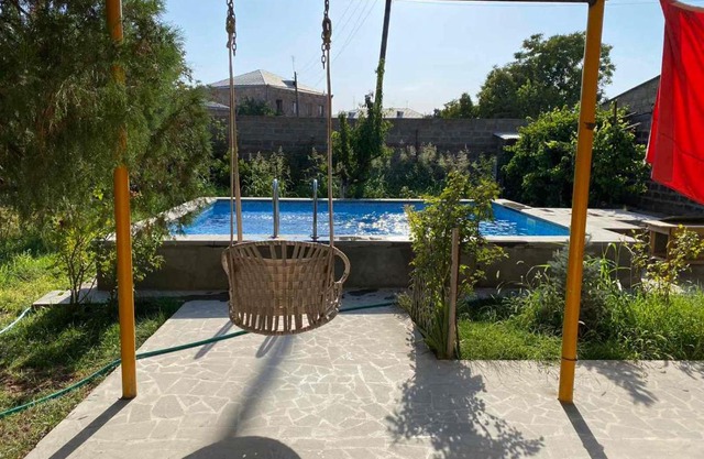 Holiday house with pool / Дом отдыха с бассейном