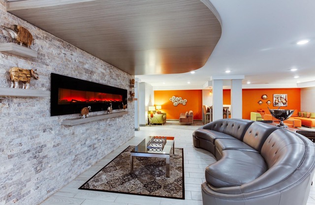 Holiday Inn Express & Suites Fredericton by IHG