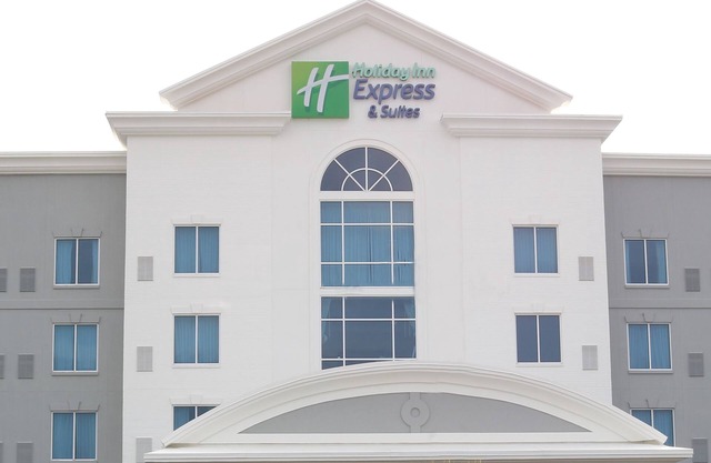Holiday Inn Express & Suites Columbia-Fort Jackson by IHG