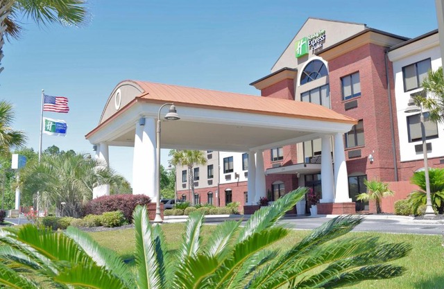Holiday Inn Express & Suites Pensacola West I-10 by IHG