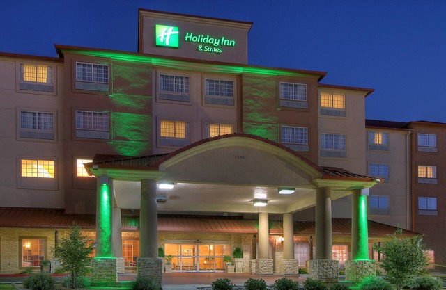 Holiday Inn & Suites Albuquerque Airport by IHG