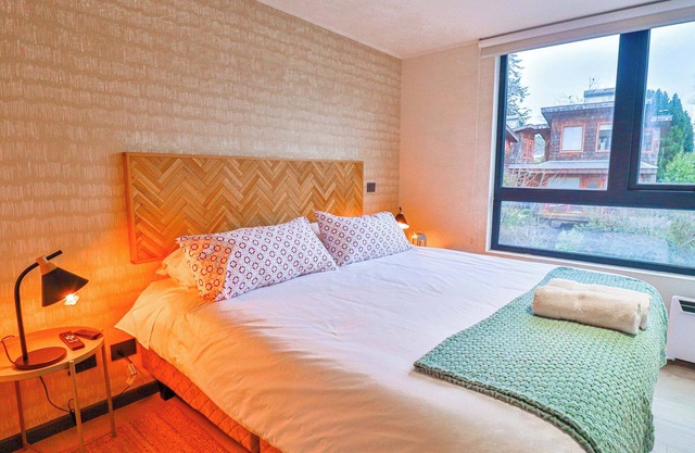 HOM I 2D2B Piscina Temperada + Estacionamiento