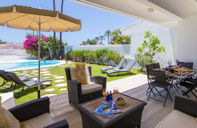 HomeForGuest Villa in Pasito Blanco, 8pax, BBQ, POOL, WIFI