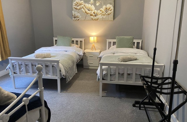 Home from home 2 bed Flat Within walking distance of town centre