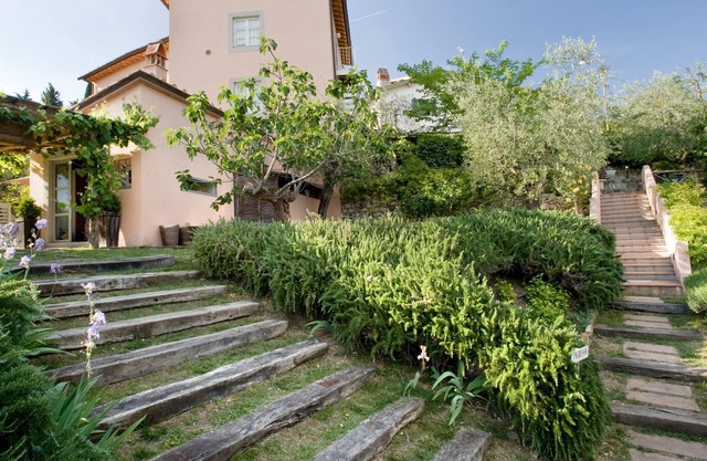 Homerez - Appartement for 4 ppl. with garden at Comune di Sesto Fiorentino