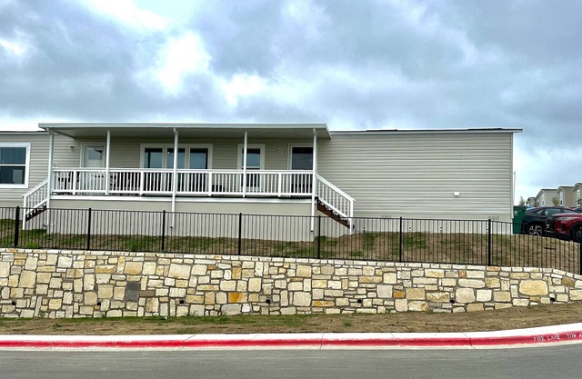 Home near Austin-Airport/COTA/Tesla