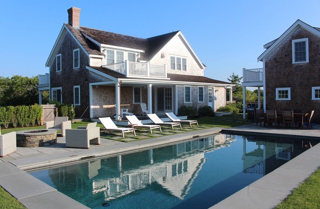 Home On Large, Private Lot W/heated Salt Water Pool And Distant Harbor Views