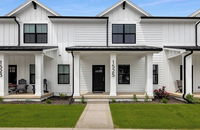 Home Run Holiday | Spacious Home Minutes to Norwalk Commons