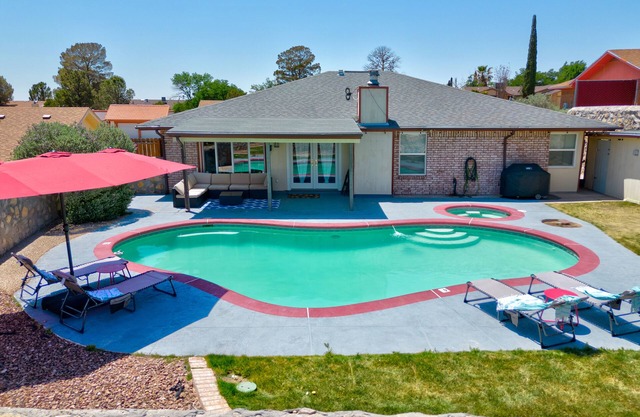 Home with Heated Pool, Hot Tub and Amazing MT View