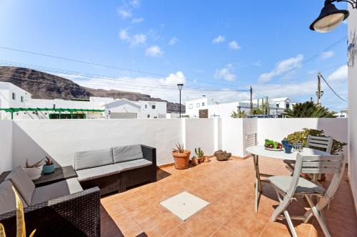 Home2Book Cozy Dúplex & Spacious Terrace in Órzola