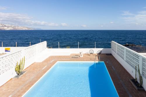 Home2Book Stunning Sea Views House, Private Pool