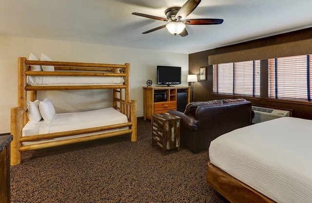 Homely Haven with Rustic Charm, One Block from the Water | 2 Units
