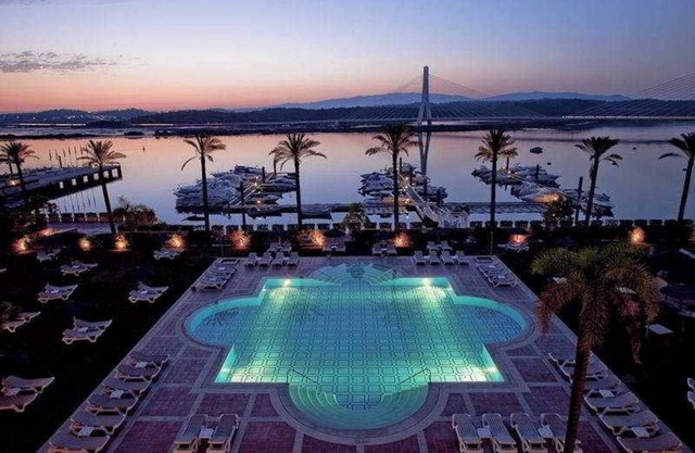 Homerez - Apartment in Estômbar, private pool.