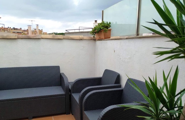Homerez - Beautiful appartement for 6 ppl. with terrace at Blanes