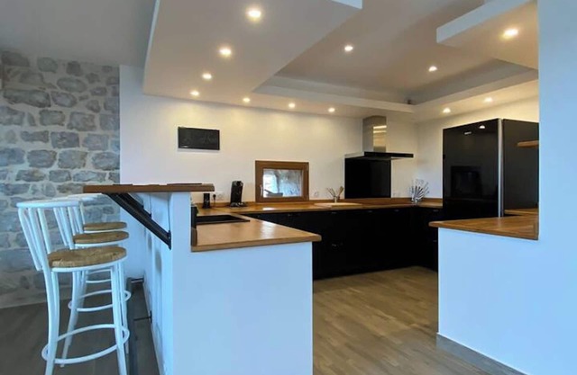 Homerez - Charming house in Balazuc with garden and outdoor furniture