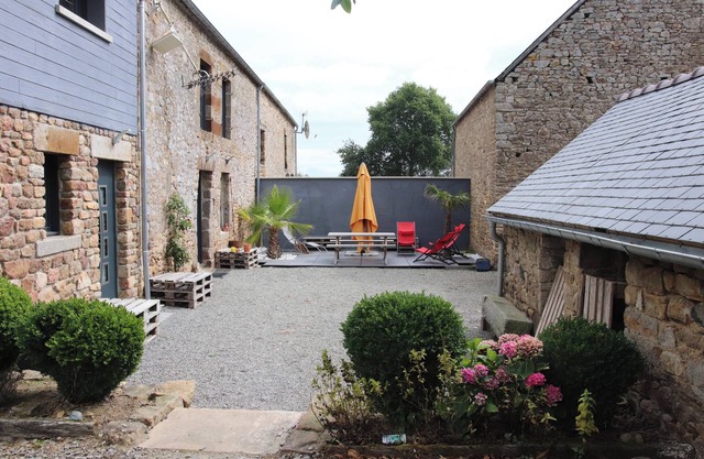 Homerez - Charming house near Sains with spa and enclosed garden