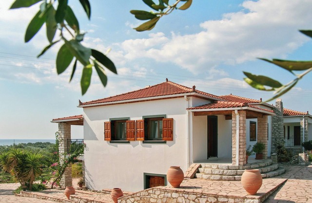 Homerez - Elegant Apartment in Agios Ilias, Sea View