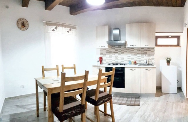 Homerez - House in Frascineto - Parking