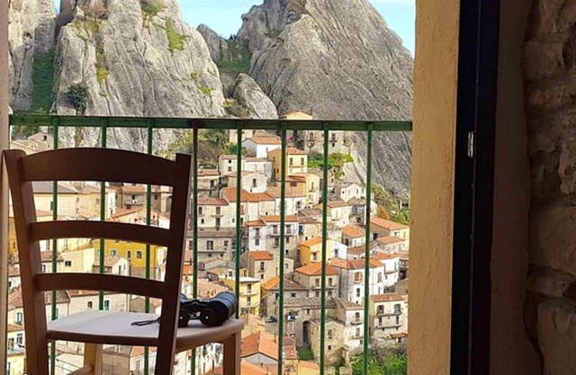 Homerez - Nice studio for 2 ppl. with balcony at Castelmezzano