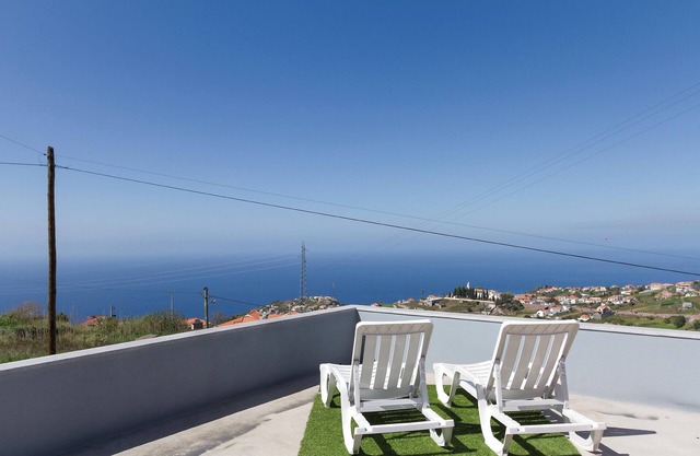 Homerez - Panoramic House in Ponta do Sol, Sea View