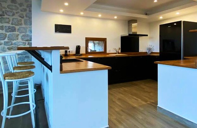 Homerez - Spacious house for 6 ppl. with garden at Balazuc